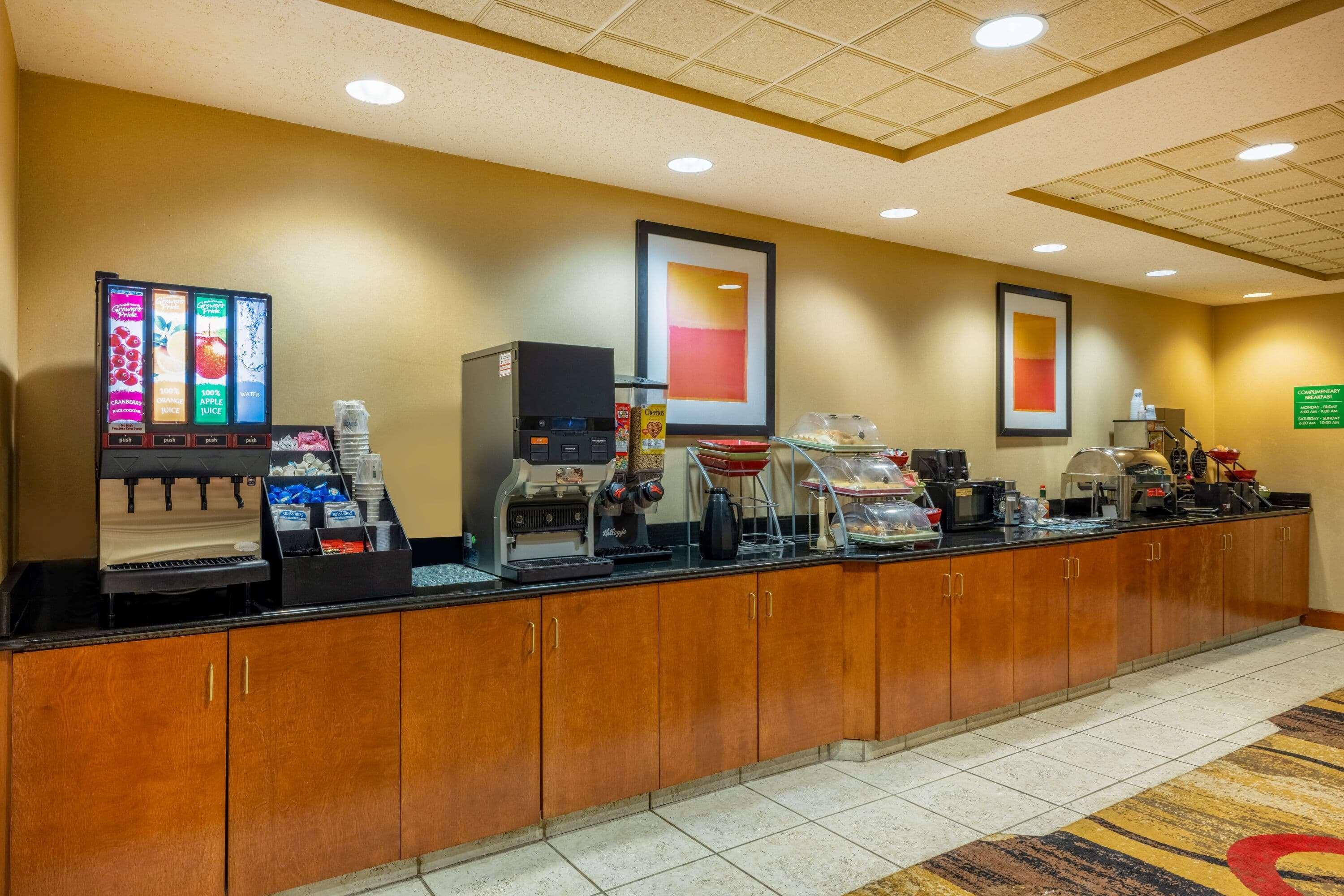 Wingate By Wyndham Gillette Hotel Exterior foto