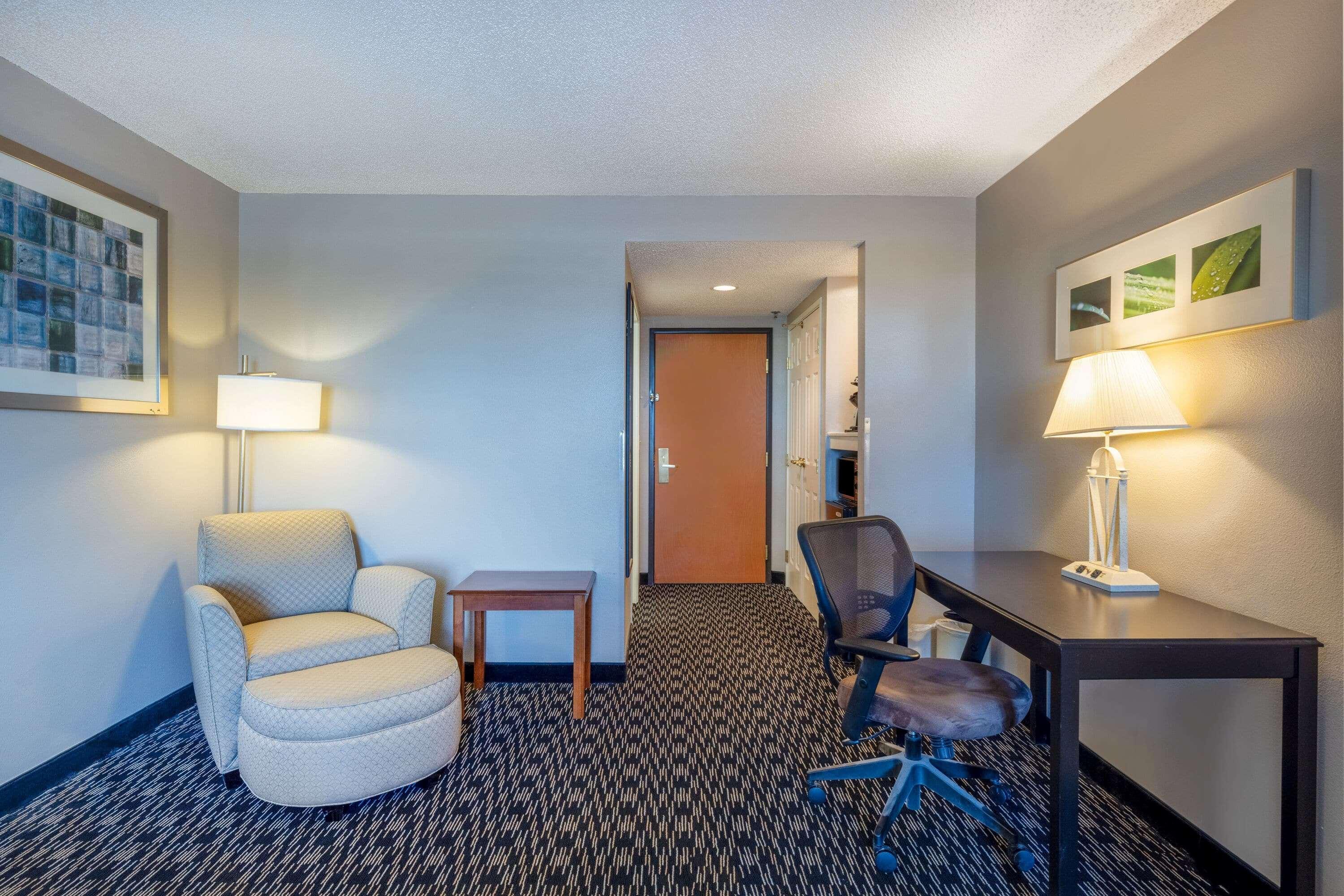Wingate By Wyndham Gillette Hotel Exterior foto